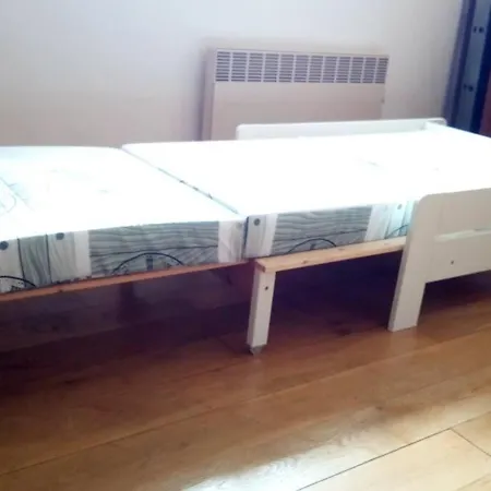 Cely Dum S Vybavenou Kuchyni, Koupelna S Virivkou Prag